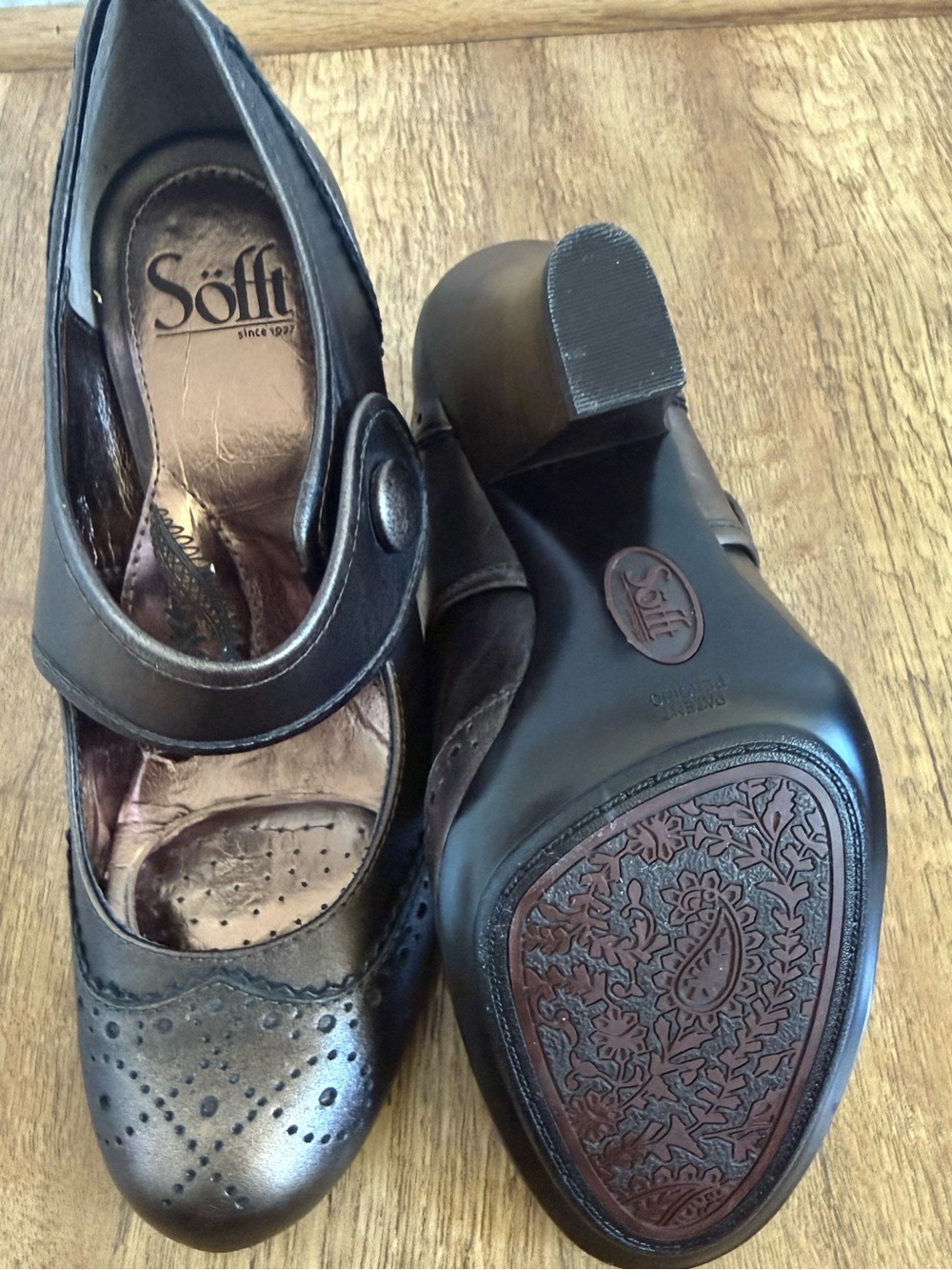 Sofft Fiona Bronze Metallic Leather Mary Jane Brogue Block Heels - Size 7 - Picture 6 of 9